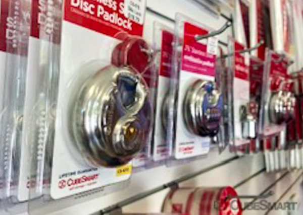 Facility photo: //images.sparefoot.com/medium/6322268affa5763e18.jpg