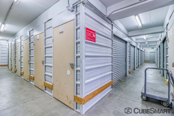 Storage Units at CubeSmart Self Storage - Littleton - 5353 East County Line - 5353 E County Line Rd