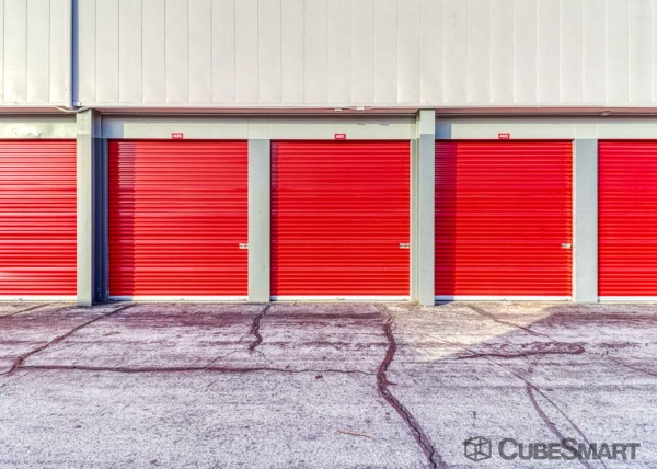 Facility photo: //images.sparefoot.com/medium/632756883256dc03af.jpg