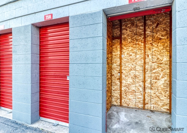 Facility photo: //images.sparefoot.com/medium/6328868832701510be.jpg