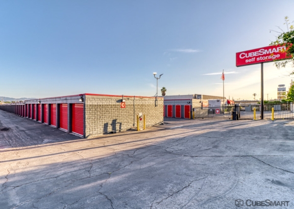 Facility photo: //images.sparefoot.com/medium/63288695f5f0aef625.jpg