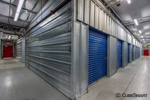 Storage Units at CubeSmart Self Storage - Las Vegas - 7370 W Cheyenne Ave - 7370 W Cheyenne Ave