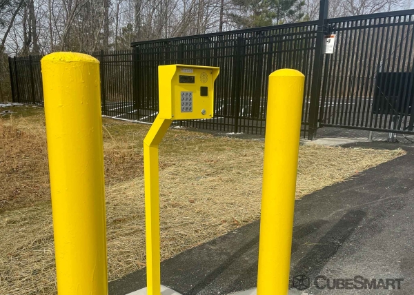 Facility photo: //images.sparefoot.com/medium/6329369fc691669756.jpg