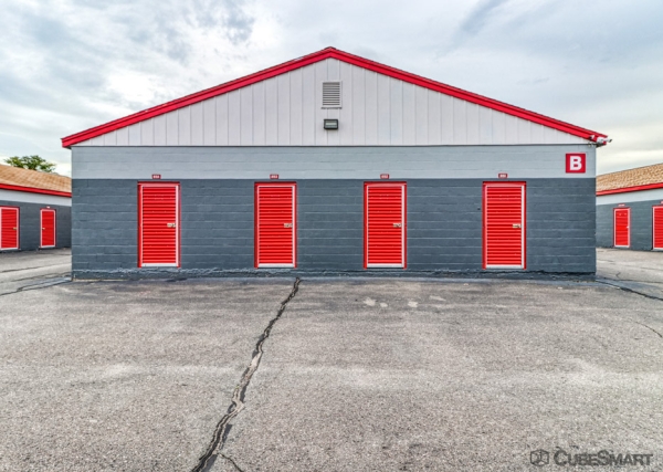 Storage Units at CubeSmart Self Storage - South Windsor - 282 Chapel Road