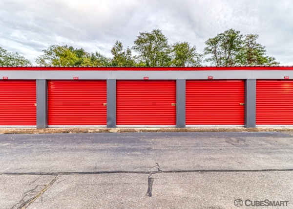 Facility photo: //images.sparefoot.com/medium/6330469f59eb057429.jpg