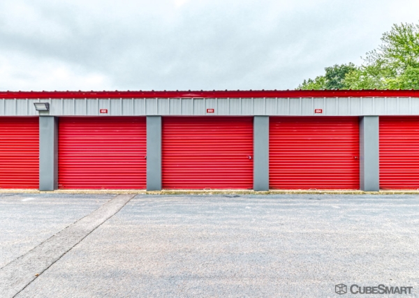 Facility photo: //images.sparefoot.com/medium/633106881d7fc40a7a.jpg