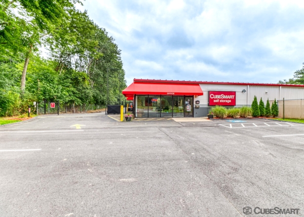 Facility photo: //images.sparefoot.com/medium/63310688c61ee7c131.jpg