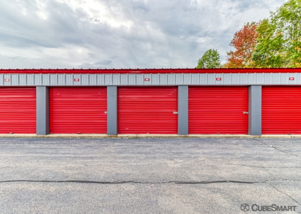 Storage Units at CubeSmart Self Storage - Bloomfield - 522 Cottage Grove Rd - 522 Cottage Grove Rd