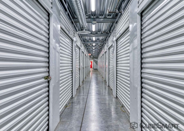 Facility photo: //images.sparefoot.com/medium/63314688c603b535de.jpg