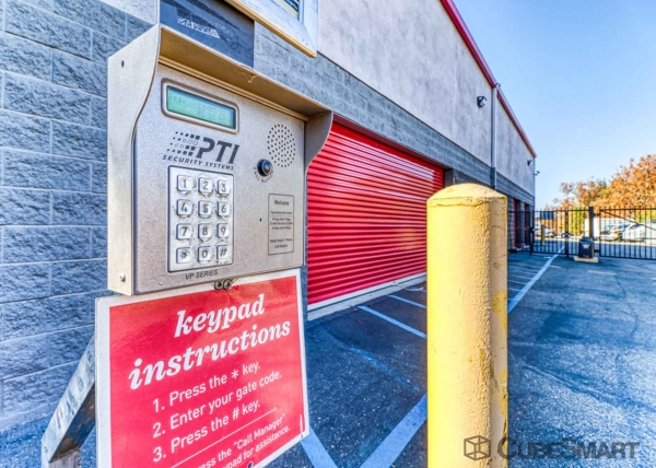 Facility photo: //images.sparefoot.com/medium/6331469fc345db6d2c.jpg