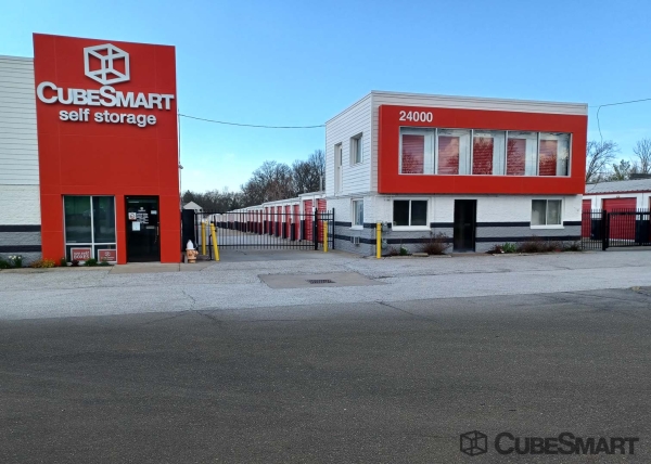Facility photo: //images.sparefoot.com/medium/63329688f1cd60243c.jpg