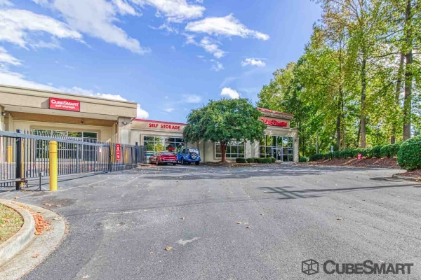 Facility photo: //images.sparefoot.com/medium/63335679c9ddc06454.jpg