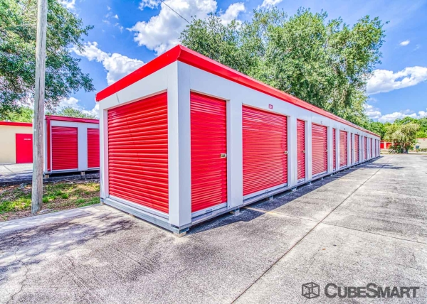 Facility photo: //images.sparefoot.com/medium/63342686f69a136415.jpg