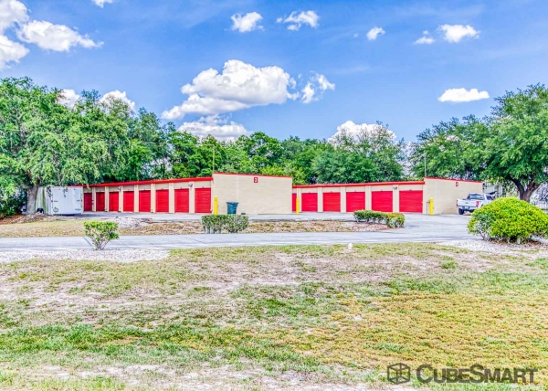 Facility photo: //images.sparefoot.com/medium/633426943b44f7d12b.jpg