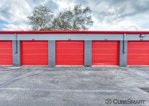 Facility photo: //images.sparefoot.com/medium/63343691ecd794e46b.jpg