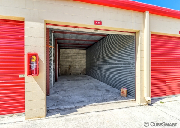 Storage Units at CubeSmart Self Storage - Sarasota - 8250 N. Tamiami Trail - 8250 N. Tamiami Trail