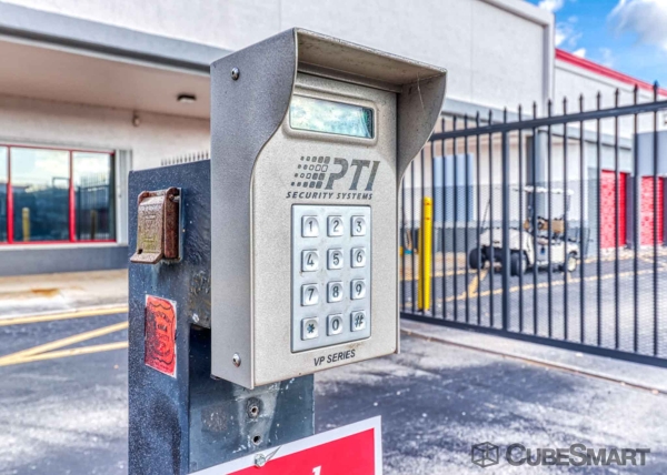 Storage Units at CubeSmart Self Storage - Fort Lauderdale - 3901 Riverland Rd - 3901 Riverland Rd