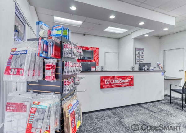 Storage Units at CubeSmart Self Storage - Cape Coral - 301 Ne Pine Island Rd - 301 NE Pine Island Rd