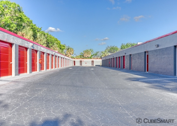 Storage Units at CubeSmart Self Storage - Boca Raton - 19200 Us Highway 441