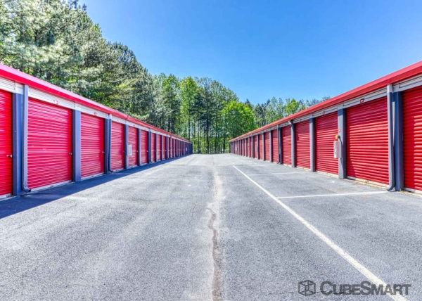 Facility photo: //images.sparefoot.com/medium/6340068808e24b29ea.jpg