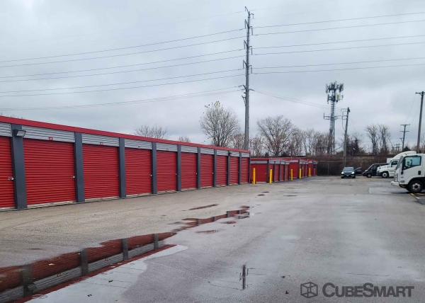 Facility photo: //images.sparefoot.com/medium/63401688c6b706b8a2.jpg