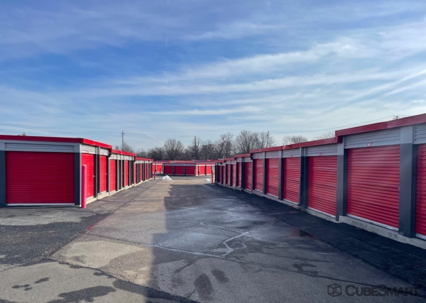 Facility photo: //images.sparefoot.com/medium/6340369e097dde7706.jpg