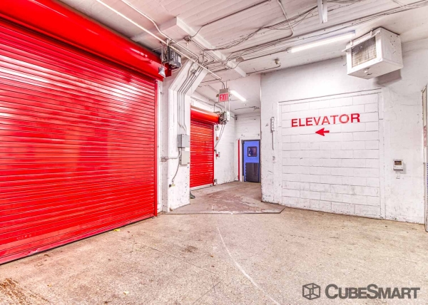 Facility photo: //images.sparefoot.com/medium/6340869f7050ed322d.jpg