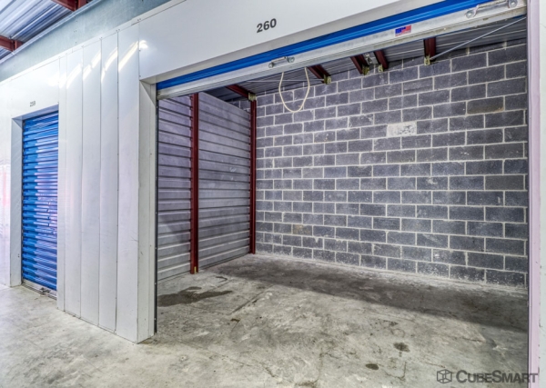 Facility photo: //images.sparefoot.com/medium/634116903207b58f22.jpg