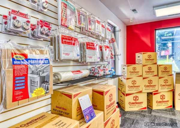 Storage Units at CubeSmart Self Storage - Gaithersburg - 8001 Snouffer School Rd - 8001 Snouffer School Rd