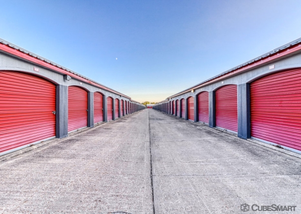 Facility photo: //images.sparefoot.com/medium/6342069f5a84ab5133.jpg