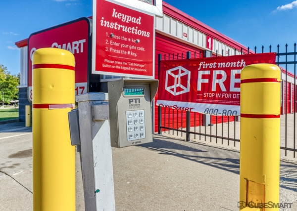 Storage Units at CubeSmart Self Storage - Joliet - 2114 Oak Leaf Street - 2114 Oak Leaf Street