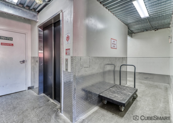 Storage Units at CubeSmart Self Storage - Lutz - 14902 North 12th Street - 14902 North 12Th Street