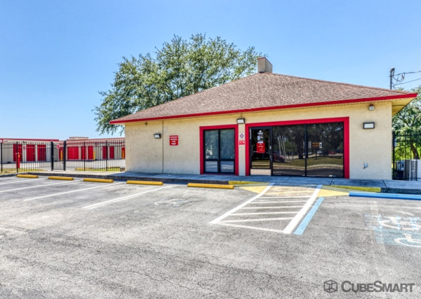 Storage Units at CubeSmart Self Storage - Lutz - 14902 North 12th Street - 14902 North 12Th Street