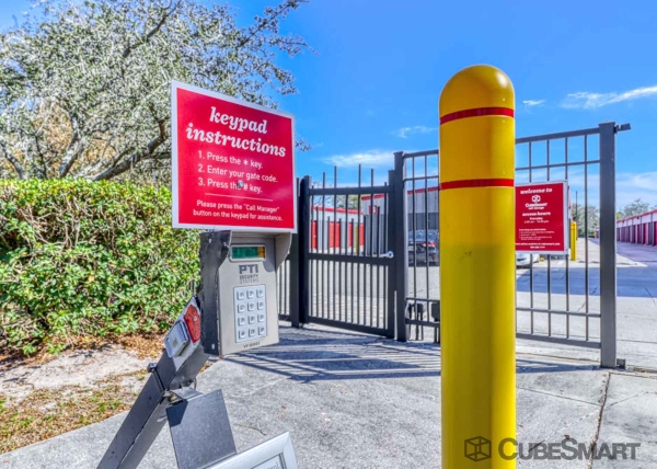 Storage Units at CubeSmart Self Storage - Lutz - 1402 East Bearss Ave - 1402 East Bearss Ave