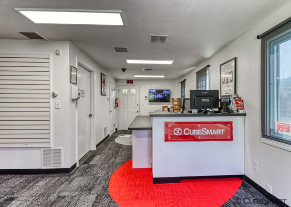 Storage Units at CubeSmart Self Storage - Manchester - 510 North Main Street - 510 North Main Street