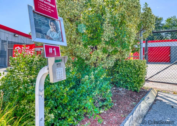 Storage Units at CubeSmart Self Storage - Old Saybrook - 167-3 Elm Street - 55 Research Parkway