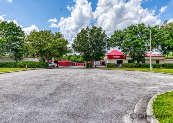 Facility photo: //images.sparefoot.com/medium/63483697875edb8e93.jpg