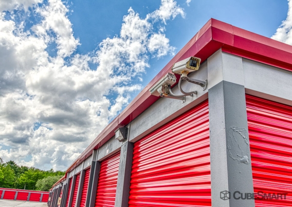 Facility photo: //images.sparefoot.com/medium/6348369fc3e19f3203.jpg