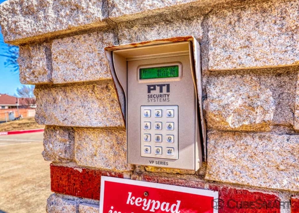 Storage Units at CubeSmart Self Storage - Frisco - 10121 Warren Parkway - 10121 Warren Parkway