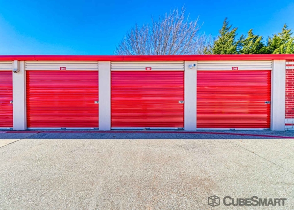 Storage Units at CubeSmart Self Storage - Frisco - 10121 Warren Parkway - 10121 Warren Parkway
