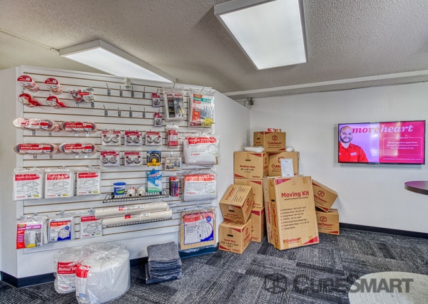 Storage Units at CubeSmart Self Storage - Orlando - 4554 E Hoffner Ave - 4554 Hoffner Ave