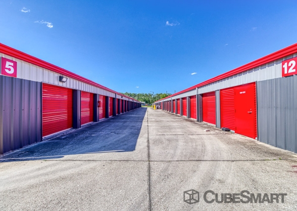 Storage Units at CubeSmart Self Storage - Orlando - 4554 E Hoffner Ave - 4554 Hoffner Ave