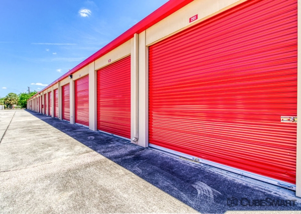 Facility photo: //images.sparefoot.com/medium/63496686f6c8af0374.jpg