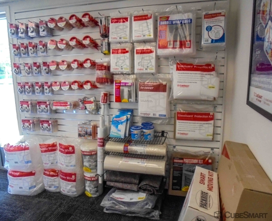 Facility photo: //images.sparefoot.com/medium/6349969031ebc1e411.jpg