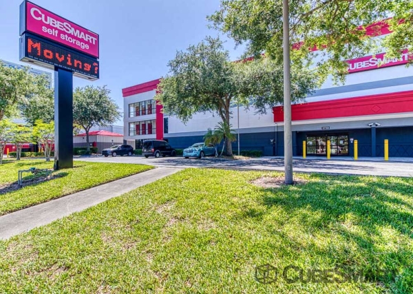 Facility photo: //images.sparefoot.com/medium/6350269df3d98beabe.jpg