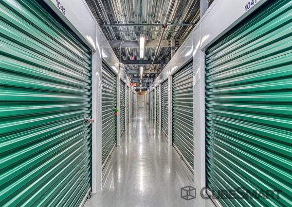 Storage Units at CubeSmart Self Storage - Orlando - 3730 S Orange Ave - 3730 S Orange Ave