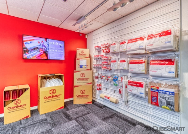 Storage Units at CubeSmart Self Storage - Jacksonville - 11570 Beach Blvd - 11570 Beach Blvd