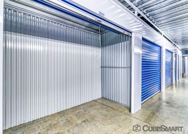 Facility photo: //images.sparefoot.com/medium/6351169f5a81d1e90d.jpg