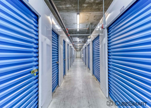 Facility photo: //images.sparefoot.com/medium/63514688330a443489.jpg