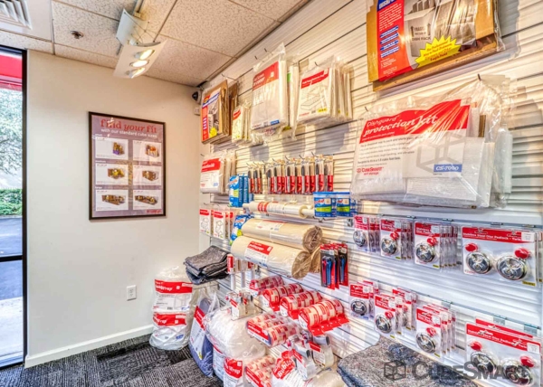 Facility photo: //images.sparefoot.com/medium/6351669f5a22881dd1.jpg